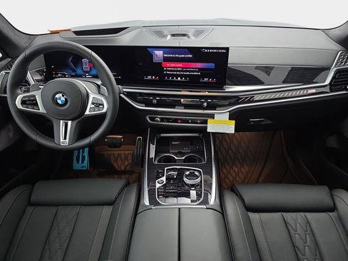 New 2026 BMW X7 M60i image 10