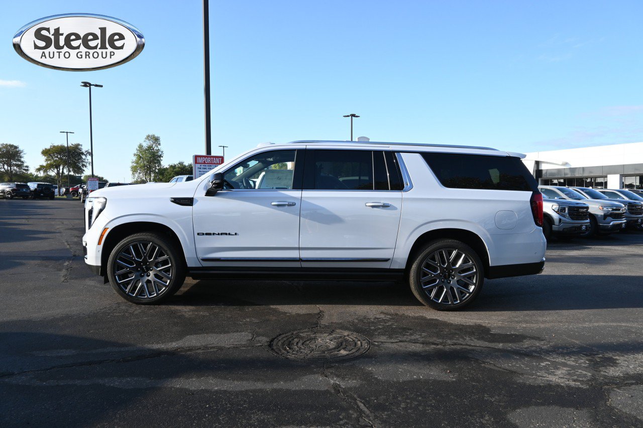 New 2026 GMC Yukon XL Denali Ultimate AWD/4WD image 4