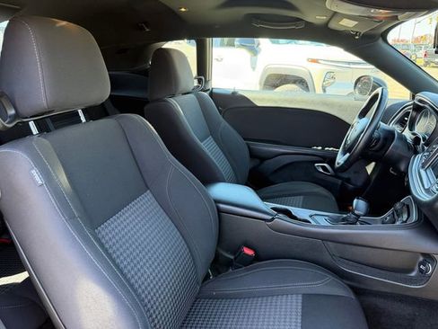 Used 2018 Dodge Challenger SXT RWD image 34