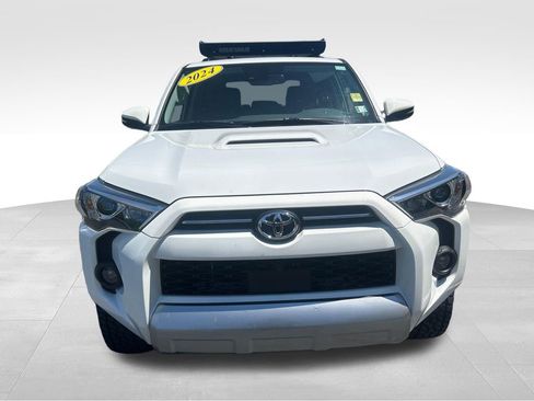Certified 2024 Toyota 4Runner TRD Off-Road Premium w/ 4Runner Black Package (TMS) AWD/4WD image 8