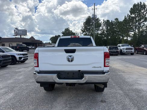 Used 2021 RAM 2500 Tradesman w/ Chrome Appearance Group AWD/4WD image 5