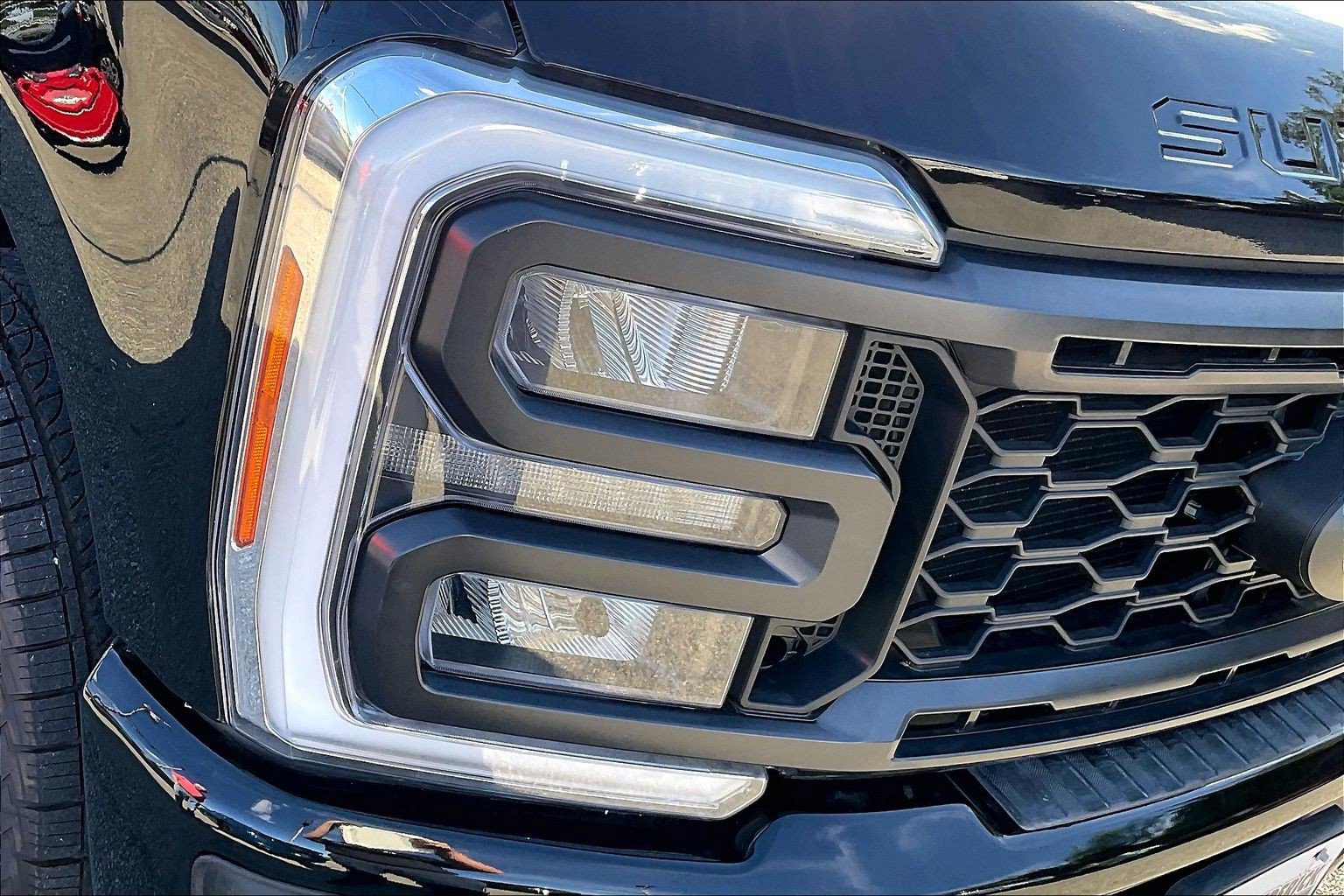 Used 2024 Ford F350 Lariat w/ Lariat Ultimate Package AWD/4WD image 28