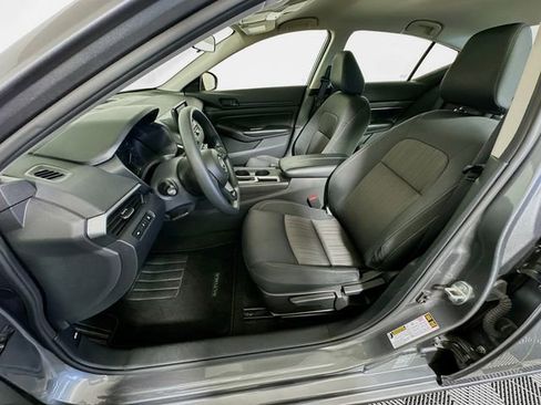 Used 2024 Nissan Altima 2.5 S image 12