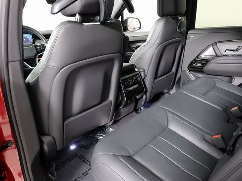 Used 2023 Land Rover Range Rover Sport SE image 36