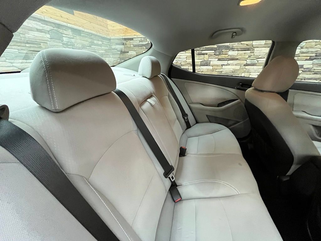 Used 2015 Kia Optima LX FWD image 43