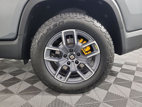 Used 2022 Rivian R1T Adventure AWD/4WD image 10
