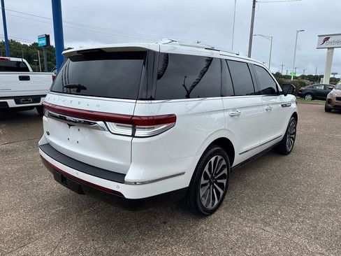 Used 2023 Lincoln Navigator Reserve AWD/4WD image 5