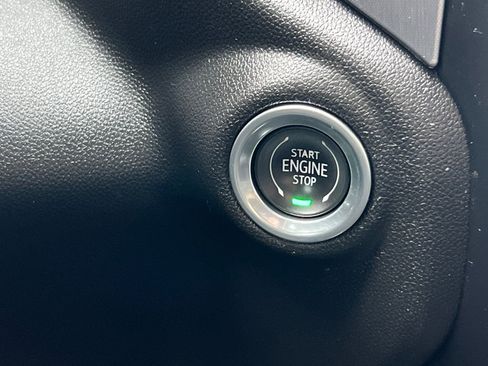 Used 2023 GMC Sierra 3500 SLT w/ Gooseneck/5TH Wheel Package image 21