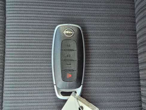 Used 2025 Nissan Sentra SV FWD image 38