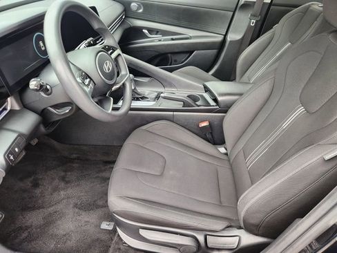Used 2024 Hyundai Elantra SEL FWD image 10