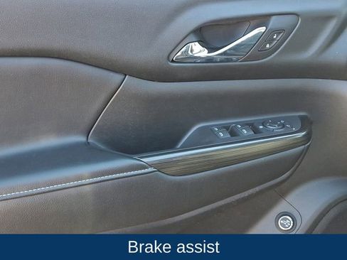 Used 2018 GMC Acadia SLT image 17