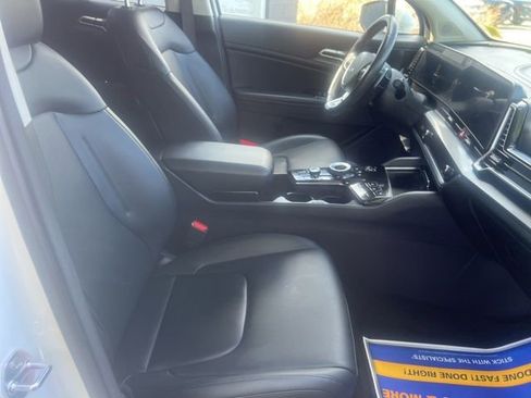 Used 2023 Kia Sportage EX AWD/4WD image 10