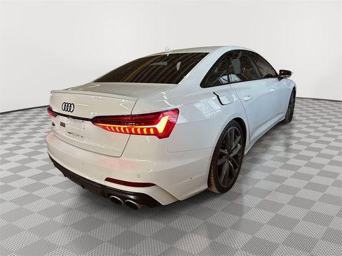 Used 2021 Audi S6 Premium Plus w/ S Sport Package image 2