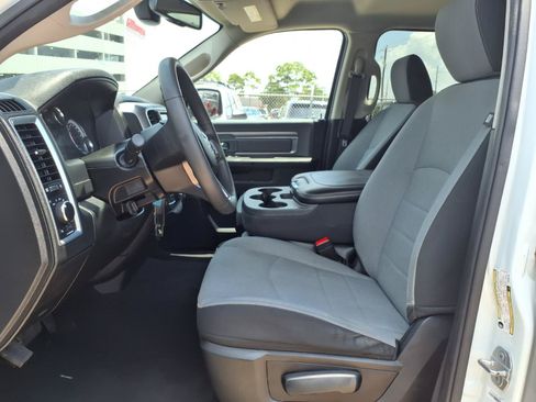 Used 2022 RAM 1500 Classic SLT w/ Electronics Group AWD/4WD image 18