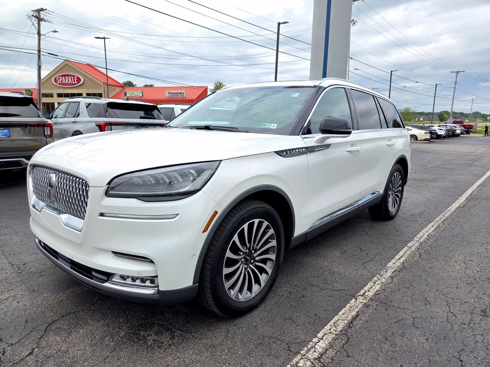 Used 2020 Lincoln Aviator Reserve w/ Equipment Group 201A AWD/4WD image 19