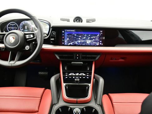 Certified 2026 Porsche Cayenne E-Hybrid AWD/4WD image 23