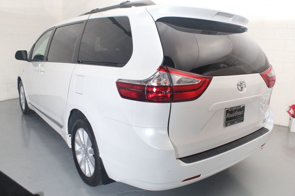 Used 2017 Toyota Sienna XLE w/ XLE Navigation Package AWD/4WD image 10