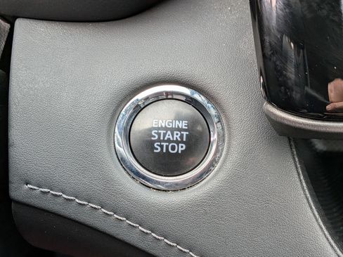 Certified 2023 Toyota Highlander XLE image 31