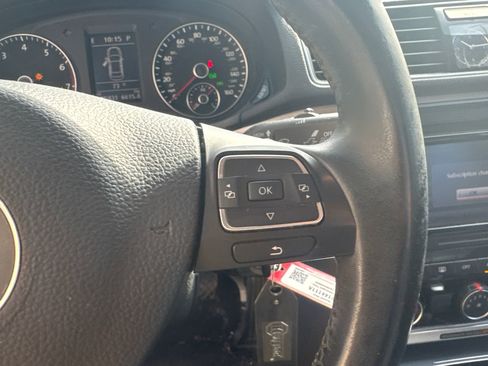 Used 2013 Volkswagen Passat 2.5 SE image 25