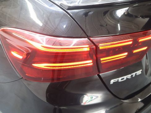 Used 2022 Kia Forte GT-Line w/ GT-Line Premium Package image 29