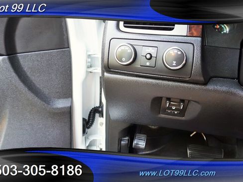 Used 2014 GMC Sierra 3500 Denali w/ Suspension Package, Off-Road AWD/4WD image 25
