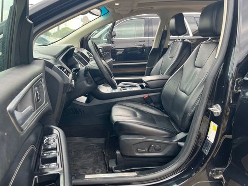 Used 2020 Ford Edge Titanium FWD image 13