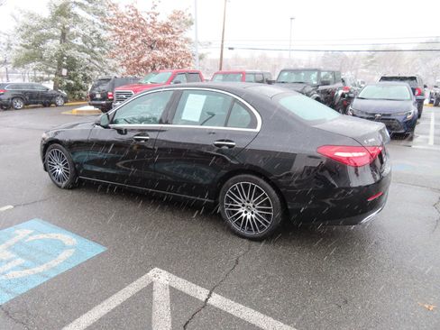 Used 2025 Mercedes-Benz C 300 4MATIC Sedan image 5