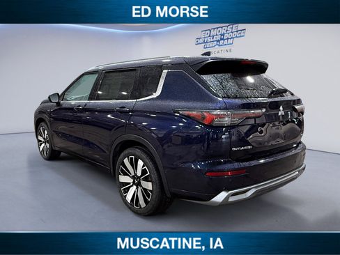 Used 2025 Mitsubishi Outlander SEL FWD image 3