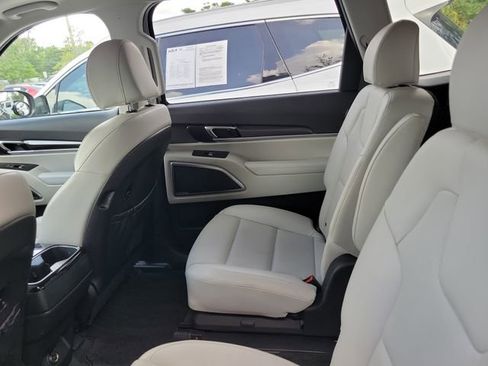 Used 2025 Kia Telluride S FWD image 29