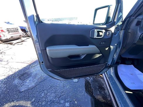 New 2026 Jeep Gladiator Mojave image 12