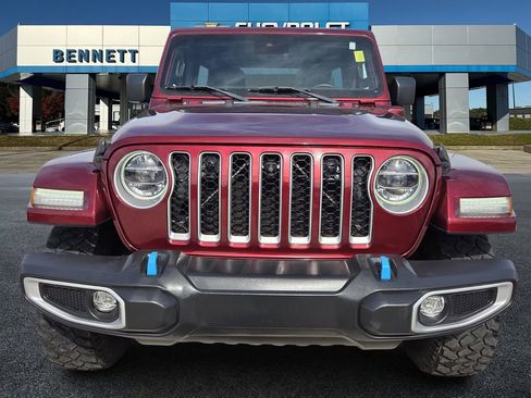 Used 2022 Jeep Wrangler Unlimited Sahara w/ Cold Weather Group image 8