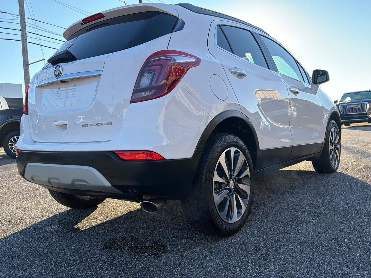 Used 2022 Buick Encore Preferred w/ Safety Package FWD image 20