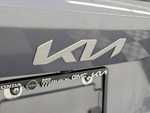 Certified 2022 Kia Sorento S FWD image 7