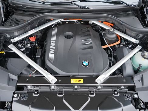 New 2026 BMW X5 xDrive50e w/ M Sport Package image 20