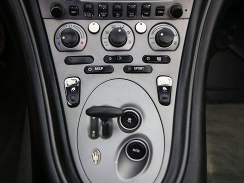 Used 2004 Maserati Spyder Cambiocorsa RWD image 22