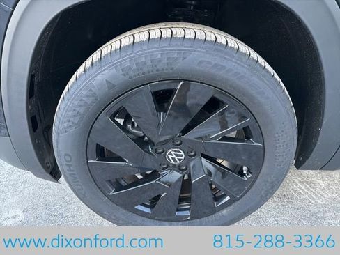 New 2026 Volkswagen Atlas Cross Sport SE AWD/4WD image 28