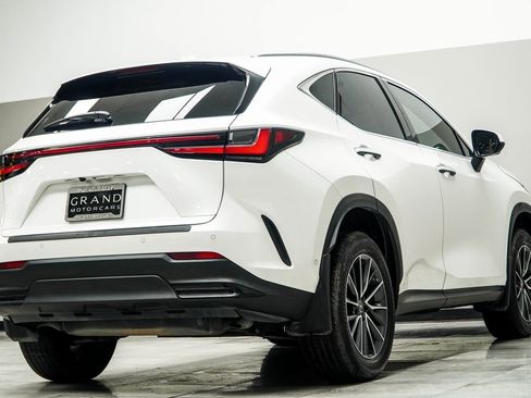 Used 2024 Lexus NX 300h AWD w/ Vision Package image 12