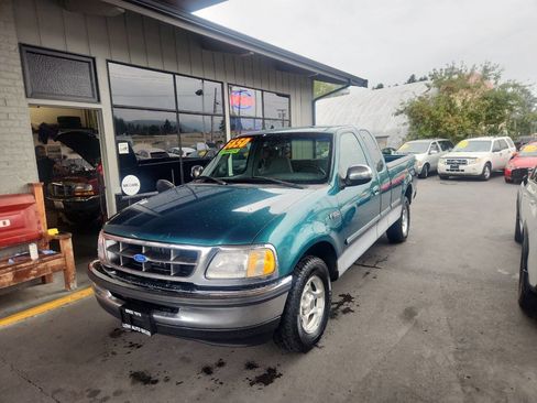 Used 1997 Ford F150 XLT image 2