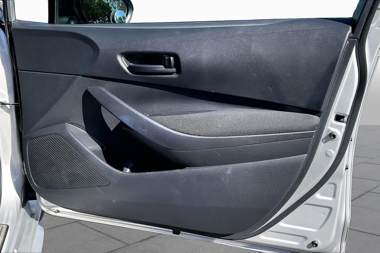 Used 2024 Toyota Corolla LE FWD image 21