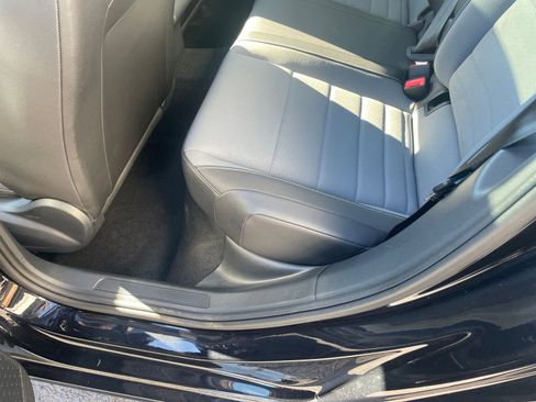 Used 2025 Volkswagen Jetta SE image 25