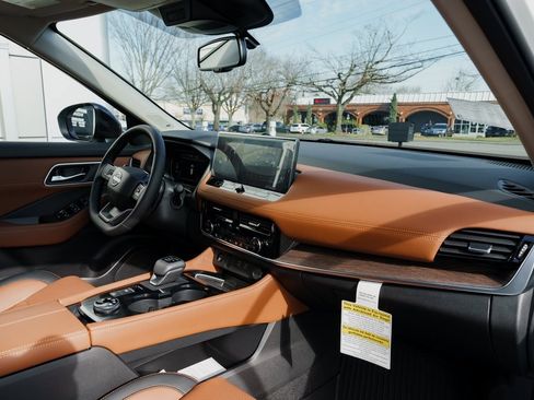 New 2026 Nissan Rogue Platinum w/ Tech Package image 26