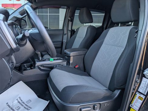 Used 2023 Toyota Tacoma TRD Off-Road image 11