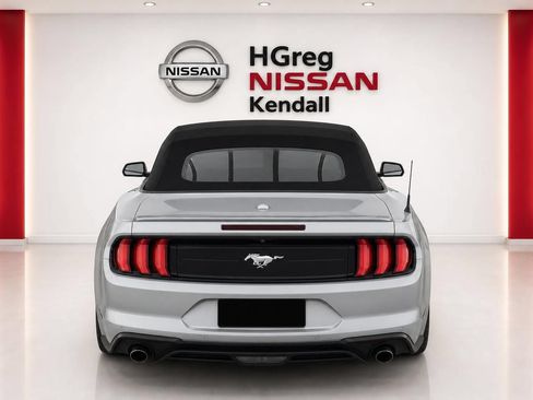 Used 2020 Ford Mustang Premium RWD image 5