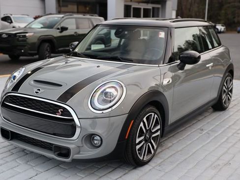 Used 2020 MINI Cooper S image 1