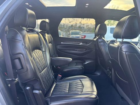 Used 2024 Buick Enclave Avenir w/ Avenir Technology Package image 22