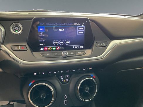 Used 2021 Chevrolet Blazer LT image 11