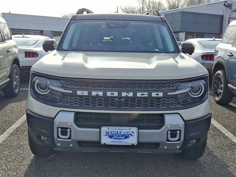 New 2025 Ford Bronco Sport Badlands w/ Badlands Tech Package AWD/4WD image 2