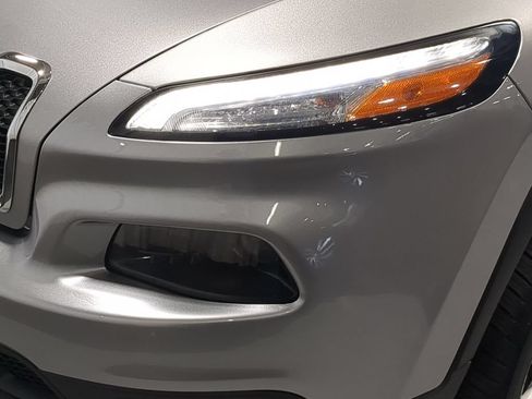 Used 2016 Jeep Cherokee Latitude w/ Comfort/Convenience Group AWD/4WD image 14