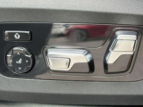 Used 2024 BMW X5 xDrive40i w/ M Sport Package AWD/4WD image 12