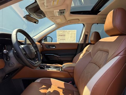 New 2026 Nissan Pathfinder Platinum w/ Cargo Package AWD/4WD image 13